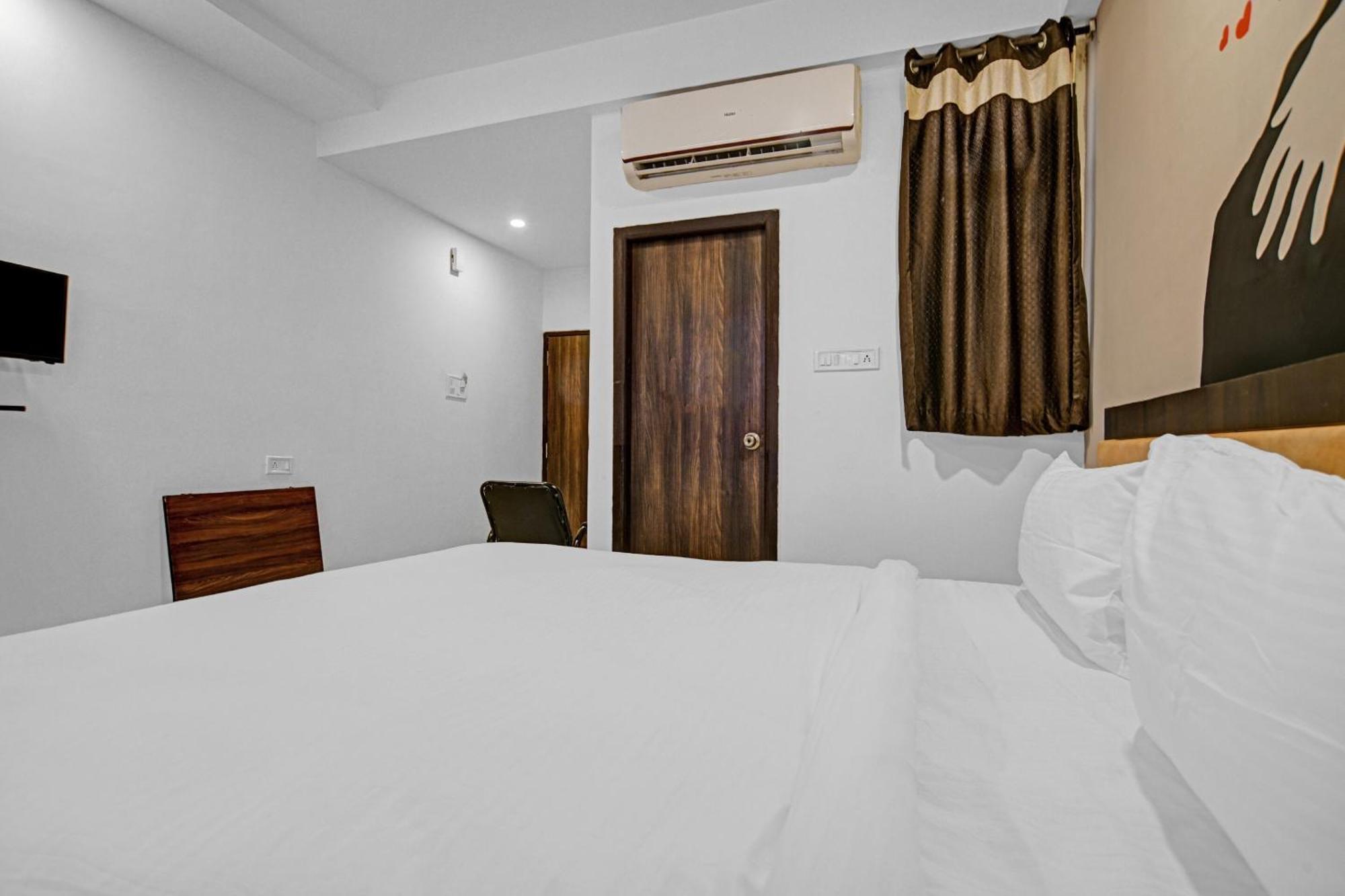 Collection O The Eternity Near Lig Sqaure Indore Exterior foto