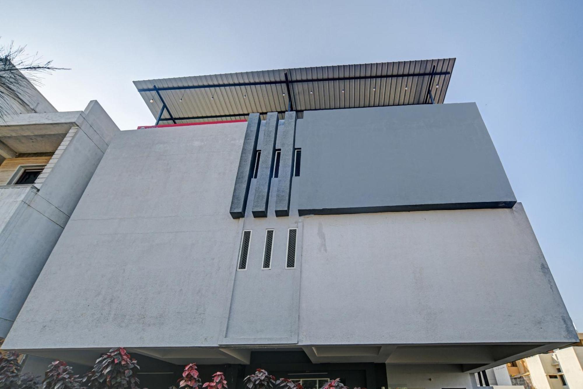 Collection O The Eternity Near Lig Sqaure Indore Exterior foto
