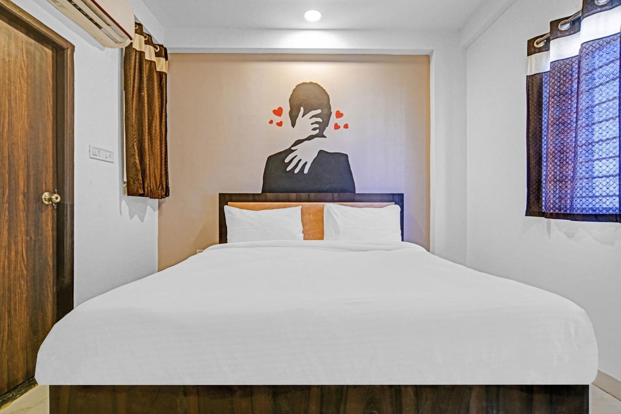 Collection O The Eternity Near Lig Sqaure Indore Exterior foto