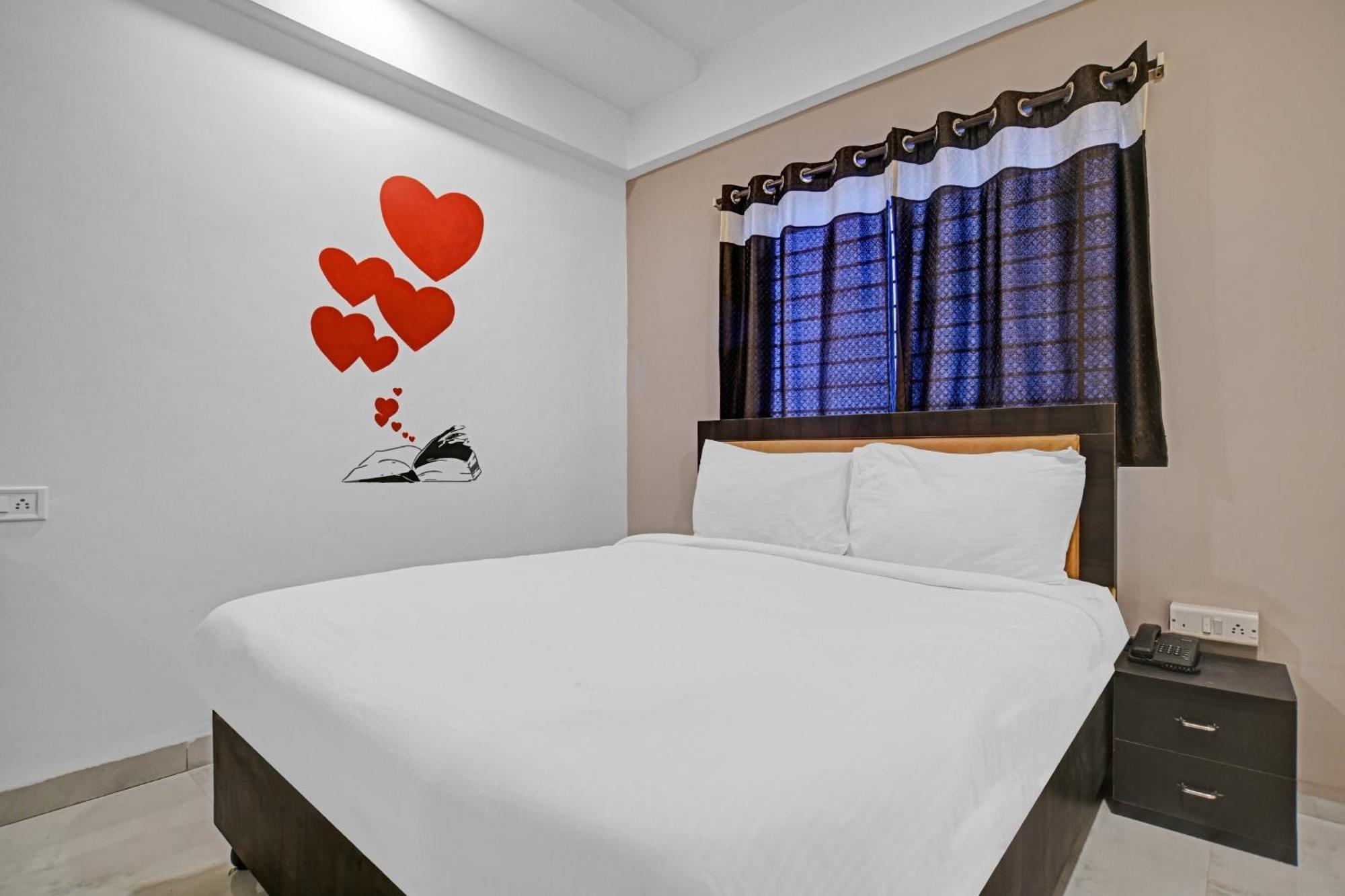 Collection O The Eternity Near Lig Sqaure Indore Exterior foto