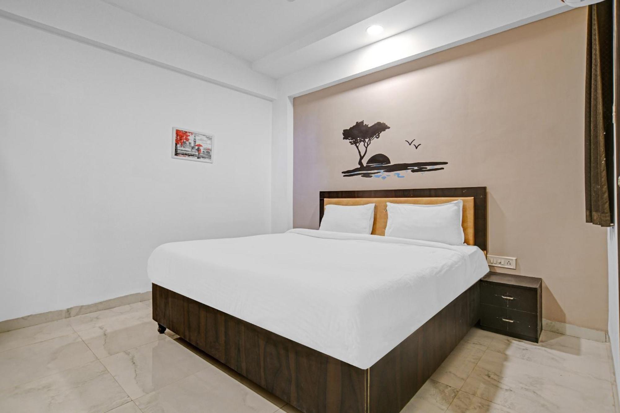 Collection O The Eternity Near Lig Sqaure Indore Exterior foto